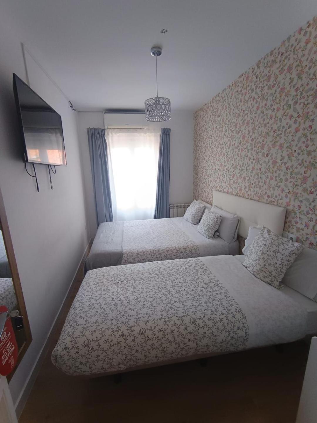 Hostal Flat55Madrid Exterior foto